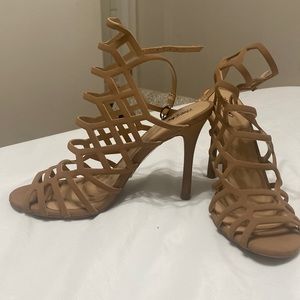 Size 9.5 worn but in good condition